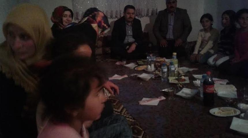 Vali Işın, Deniz Ailesi İle İftar A&ccedil;tı