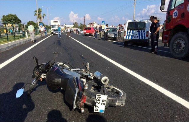 Antalya’da Trafik Kazası: 2 Yaralı