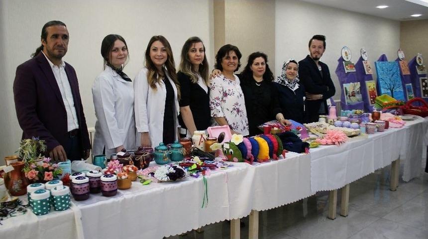 Sanat, Tedavi S&uuml;recine Eşlik Etti, &Uuml;r&uuml;nler Meram Tıp&rsquo;ta Sergilendi