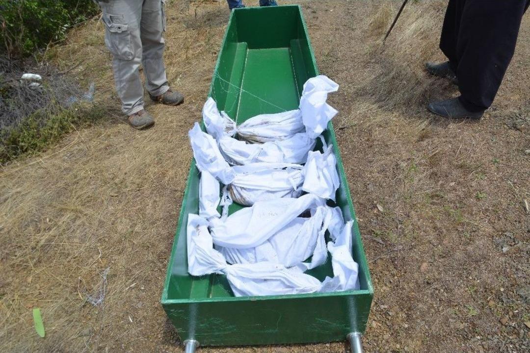 Antalya&rsquo;da Baraj Altında Kalacak 30 Mezar Nakledildi