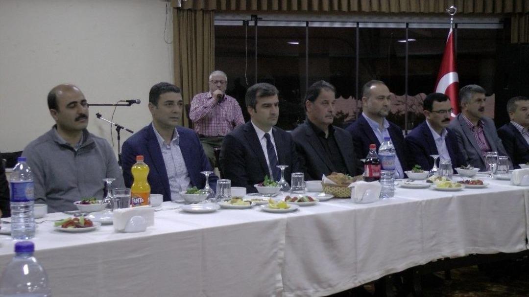 Ak&ccedil;akoca&rsquo;da Din G&ouml;revlileri İftarda Bir Araya Geldi