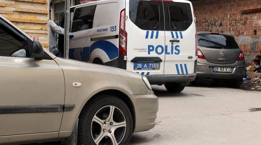 Park Halindeki 25 Aracın Lastiği Kesildi