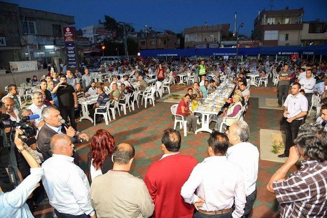 Seyhan’da Her Gün Bin 500 Kişilik İftar Sofrası Kuruluyor