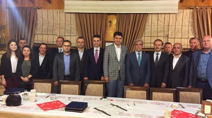 Akyazı’da Hakim, Savcı Ve Müdürler İçin Veda İftarı