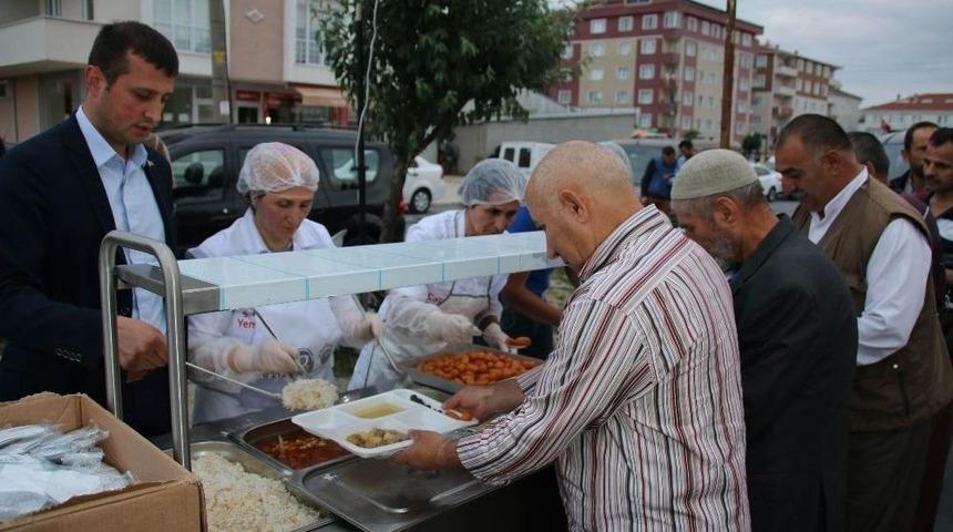 &Ccedil;erkezk&ouml;y&rsquo;de 22 Bin Kişiye İftar Verilecek