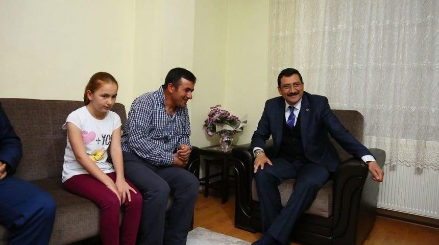 Başkan Mustafa Ak, İsimbay Ailesine Ramazan Konuğu Oldu