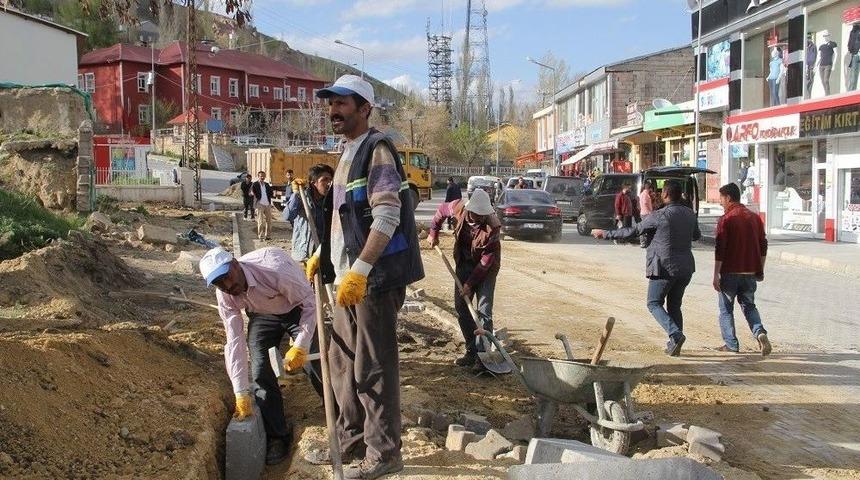 Başkale&rsquo;de Yol Bakım Ve Onarım &Ccedil;alışması