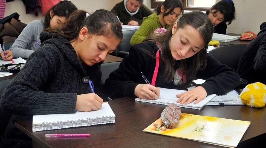 Çağlayan Gençlik Projesi Şimdi De Karşıyaka’da