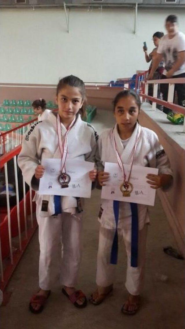 Beng&uuml; Yılmaz, T&uuml;rkiye Şampiyonu Oldu 1