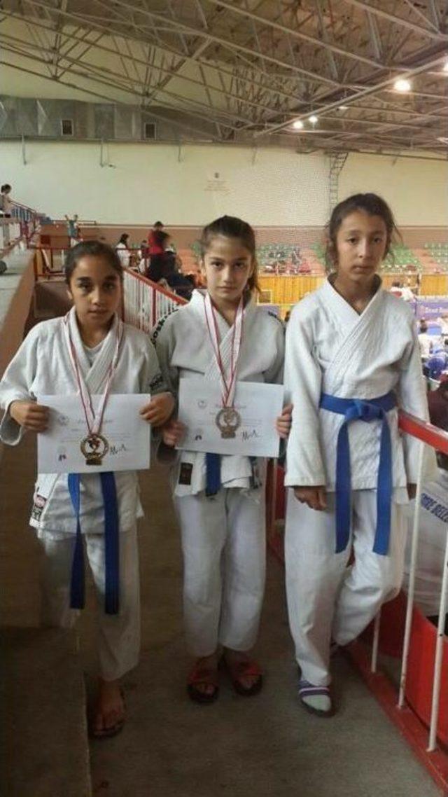 Beng&uuml; Yılmaz, T&uuml;rkiye Şampiyonu Oldu 2