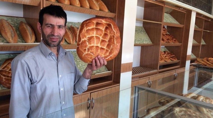 Bu Fırında Ramazan Pidesi 1 Lira 50 Kuruş