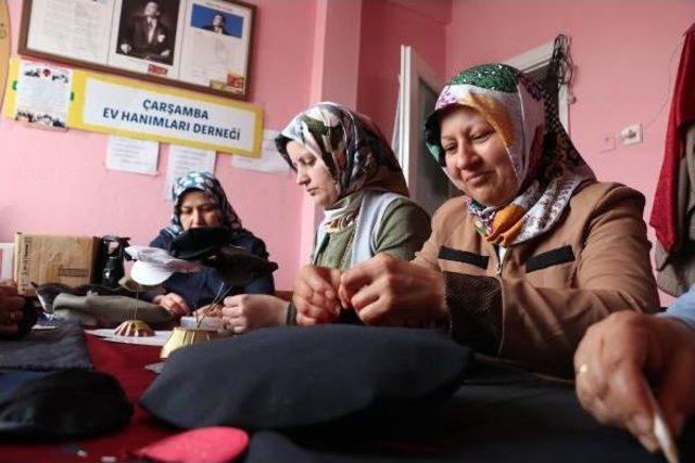 Çarşambalı Kadınlar Tescillenen 8 Köşe Kasketin Minyatürünü Üretiyor