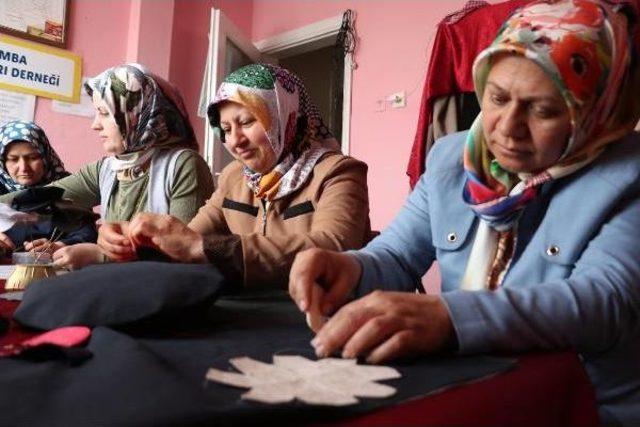 Çarşambalı Kadınlar Tescillenen 8 Köşe Kasketin Minyatürünü Üretiyor