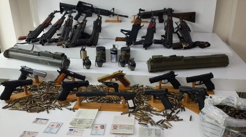 Organize Su&ccedil; &Ouml;rg&uuml;t&uuml; Lideri Sedat Şahin Adliyeye Sevk Edildi