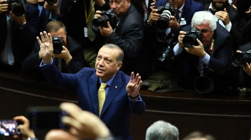 Cumhurbaşkanı Erdoğan, Ak Parti Grup Toplantı Salonunda B&uuml;y&uuml;k Bir Coşkuyla Karşılandı
