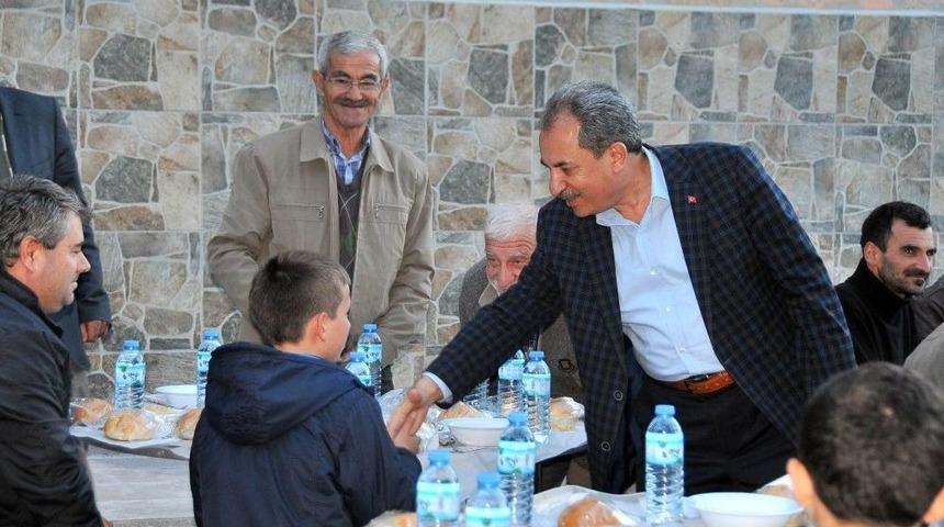 Akşehir&rsquo;de Mahalle İftarları Geleneği S&uuml;r&uuml;yor