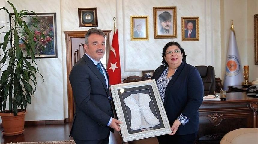 Venezuela İstanbul Başkonsolosu Samsun&rsquo;da