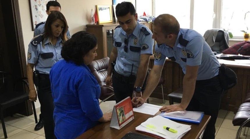 &Ccedil;ay Ocağının Kapısına Astığı &Ccedil;antası &Ccedil;alınınca Polisi Aradı