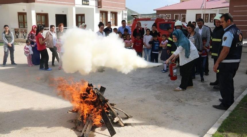 Bitlis&rsquo;te Minik &Ouml;ğrencilere Yangın Eğitimi