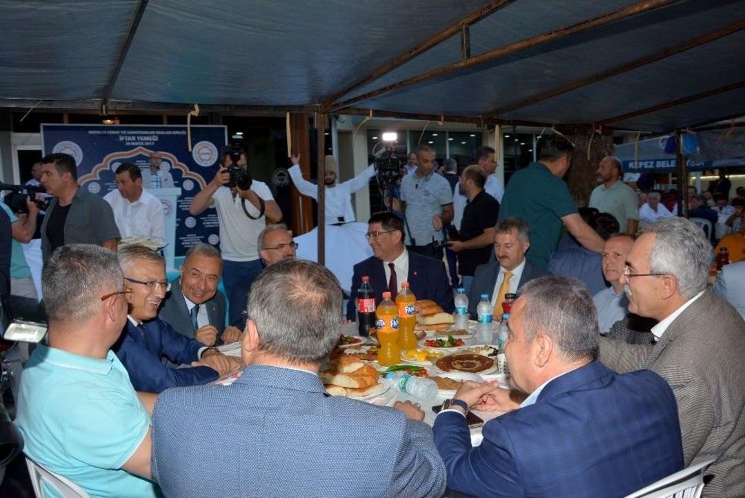 Aesob&rsquo;tan Sokak İftarı