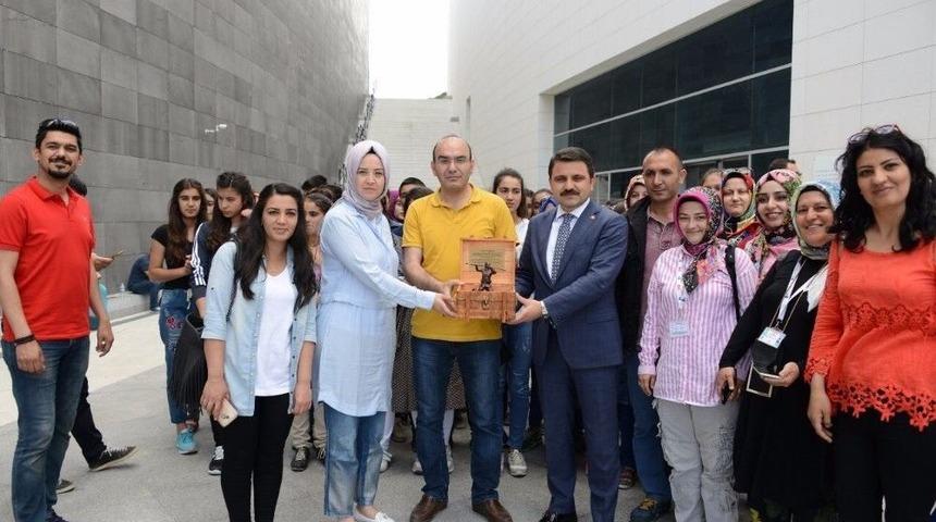 Iğdırlı &Ouml;ğrencilerden Alan Başkanı Kaşdemir&rsquo;e Ziyaret