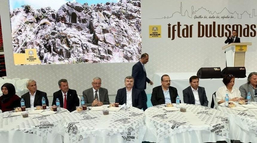 Şehit Aileleri Gaziler Ve Engelli Dernekleri İftarda Buluştu