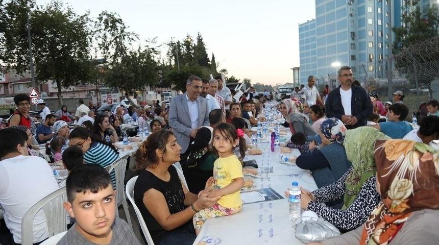 Y&uuml;reğir&rsquo;de Sokak İftarları Başladı