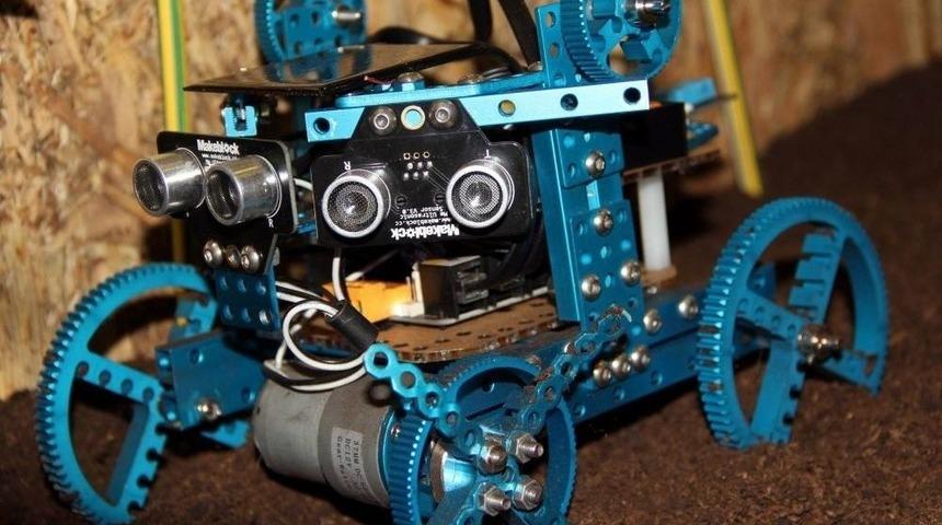 Tarla S&uuml;ren Robot T&uuml;rkiye &Uuml;&ccedil;&uuml;nc&uuml;s&uuml; Oldu