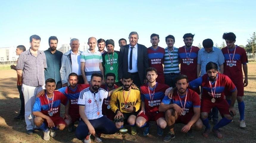Eyy&uuml;biye Kamp&uuml;s&uuml; Okulları Futbol Turnuvası Sona Erdi