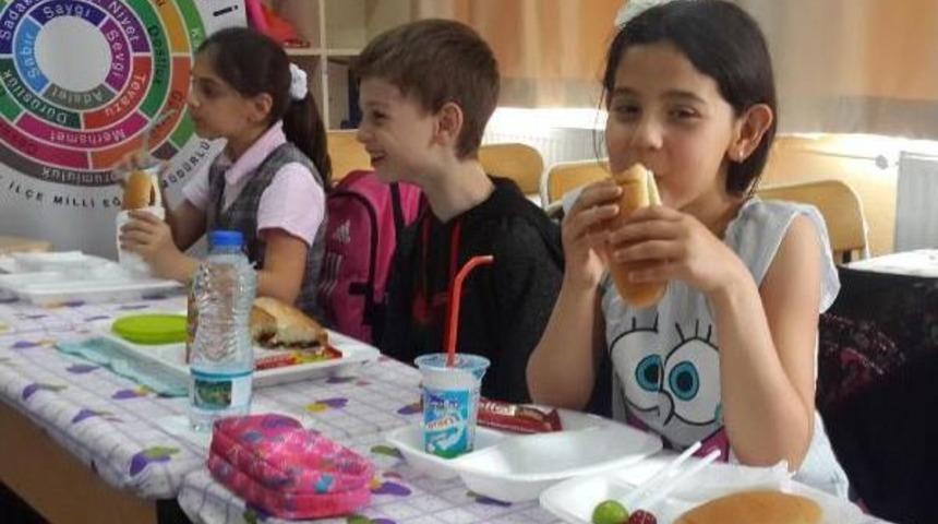 Milli Eğitim'in Değerler Eğitiminde &Ccedil;ocuklar 'tekne Orucu' Tuttu