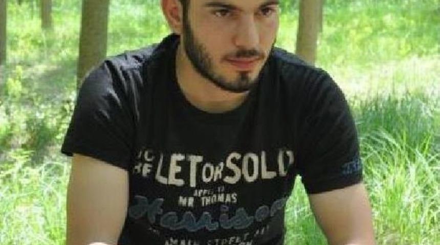 Askerden Gelen &Ouml;ğretmen Adayı Kendini Astı