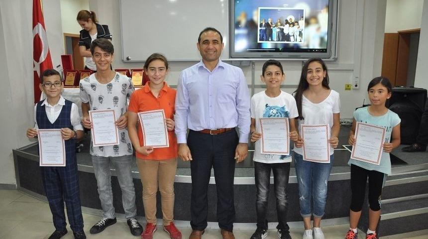 Türkiye Şampiyonu Öğrenciler Ödüllendirildi