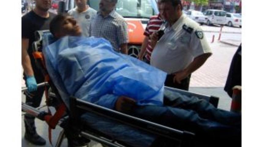 Kayseri'de 16 Yaşındaki Gen&ccedil; Bı&ccedil;aklı Saldırıda Yaralandı