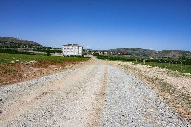 Büyükşehir, Yeni Stada Bağlantı Yolu Yapıyor