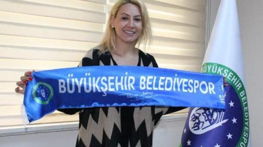 Bursa B&uuml;y&uuml;kşehir Belediyespor&rsquo;A Gizem'den Imza