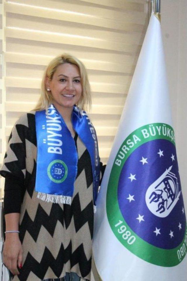 Bursa Büyükşehir Belediyespor’A Gizem'den Imza