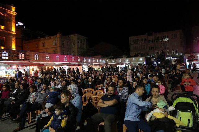 Aksaray’da Ramazan Sokağı Etkinliği Sürüyor