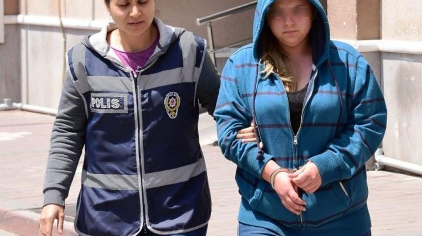 100 Bin Tl&rsquo;lik Vurgun Yapan Hırsızlar Yakalandı