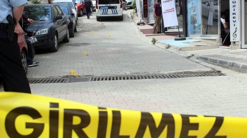 Tekirdağ&rsquo;da Silahlı Saldırı: 1 &Ouml;l&uuml;, 1 Yaralı