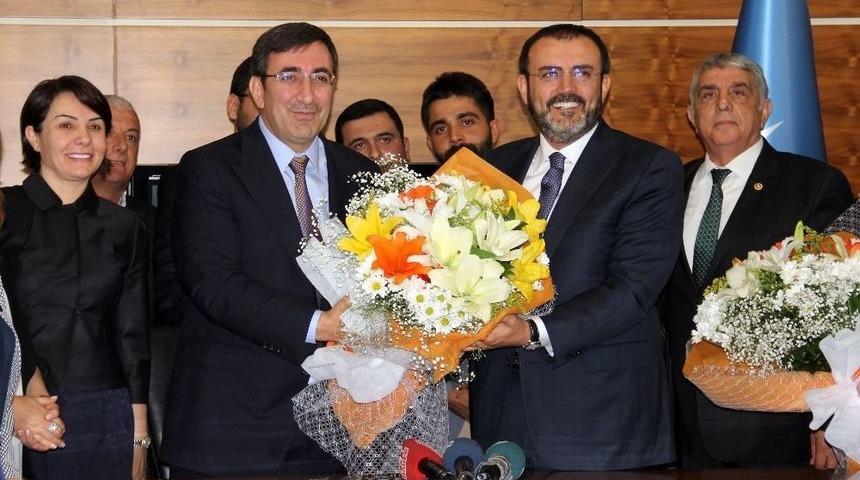 Mahir &Uuml;nal Yeni G&ouml;revini Devraldı