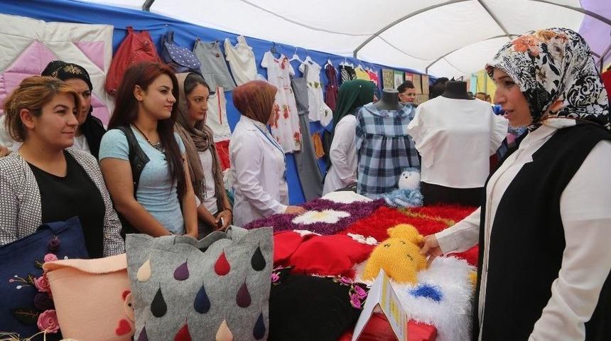 Silopi&rsquo;de El Emeği G&ouml;z Nuru Sergisi