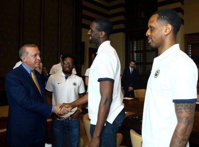 Avrupa Şampiyonu Fenerbahçe'den Cumhurbaşkanı Erdoğan'a Ziyaret