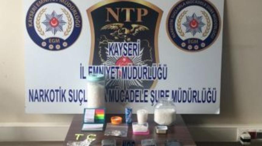 Kayseri&rsquo;de Uyuşturucu Operasyonu: 5 G&ouml;zaltı