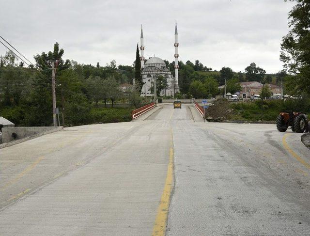 Tekkeköy Belediyesinden Beton Yol Atağı