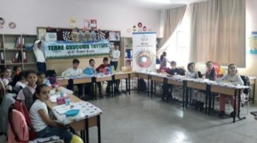 Minik Öğrenciler, Tekne Orucu Tuttu