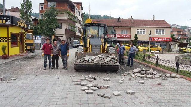 Gülüç Meydanı Yenileniyor