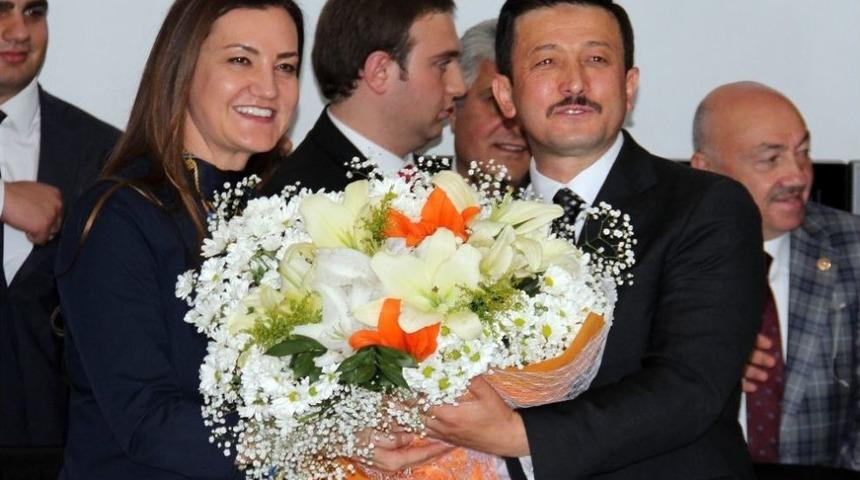 Hamza Dağ G&ouml;revini N&uuml;khet Hotar&rsquo;dan Devraldı