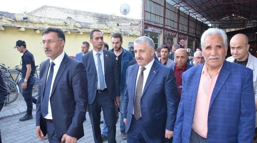 Bakan Arslan, Iğdır&rsquo;da Esnafı Ziyaret Etti