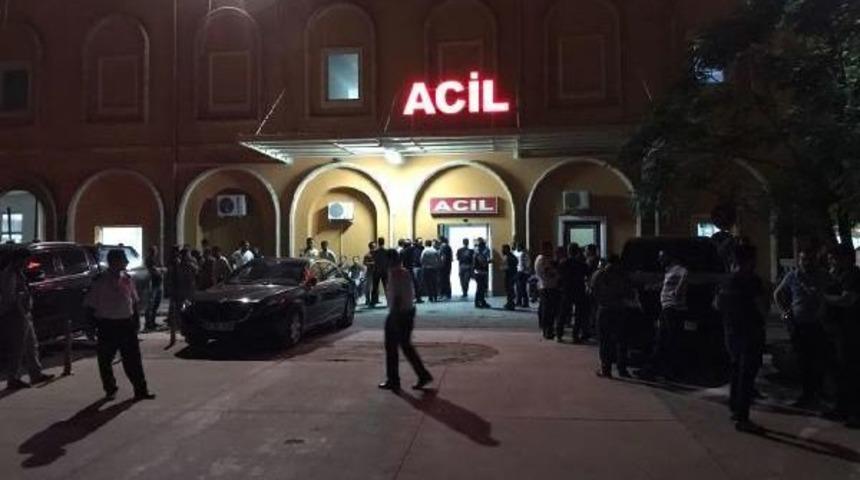 Kızıltepe'de Devriye Gezen Polis Aracının Ge&ccedil;işi Sırasında Patlama: 2 Polis Yaralı