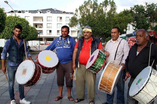 Davulculardan Yasağa Davullu Tepki